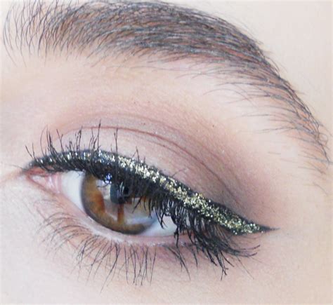 Simli Eyeliner Kullanımı ve Trendler